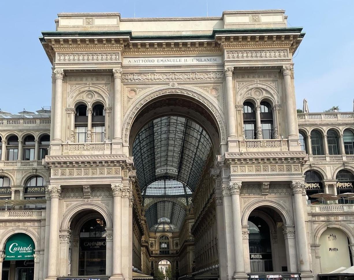 Disciplini Apartment A 5 Min Dal Duomo Milan Exterior photo
